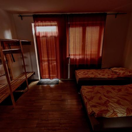 Apartmany Centrum Pavčina Lehota Quarto foto